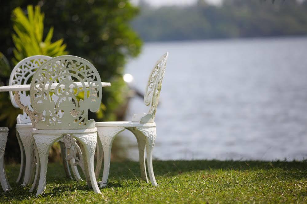 Waterside Bentota Hotel Exterior photo